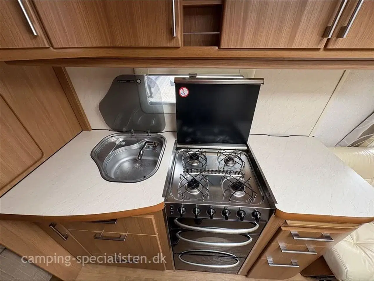 Billede 9 - 2009 - Kabe Royal 560 XL KS   Kabe Royal 560 XL KS 2009 - Se den ny hos Camping-Specialisten.dk