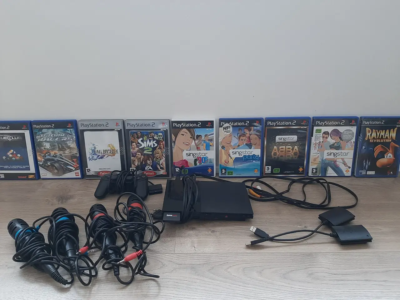 Billede 1 - Playstation 2 (slim) med spil