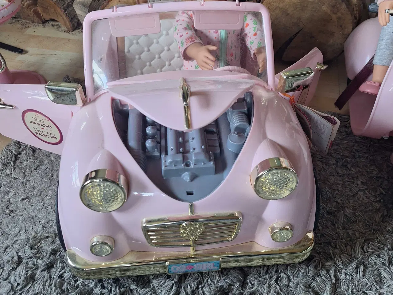 Billede 1 - Dukker med tiæbehør