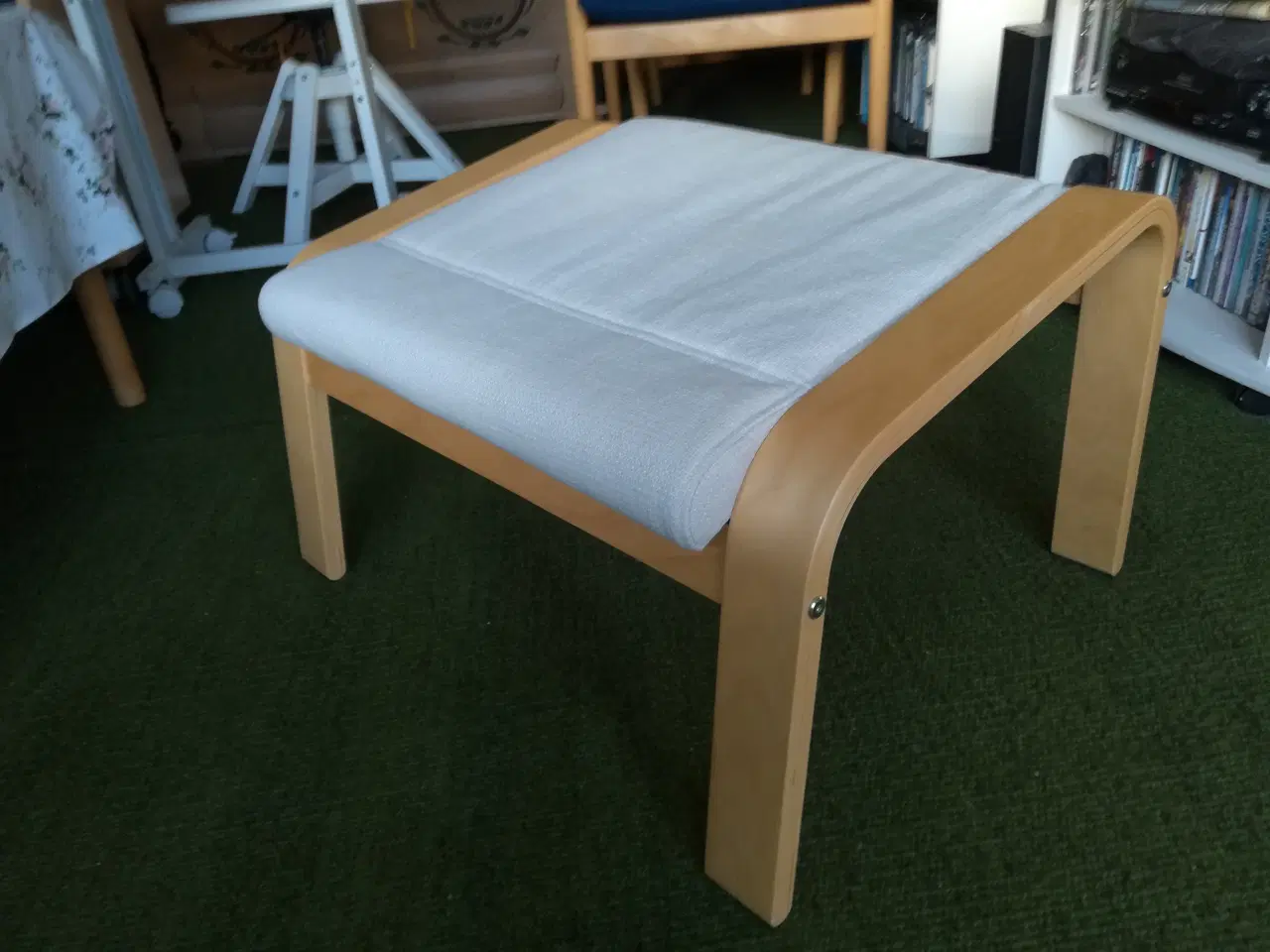 Billede 6 - Poäng taburet i birk fra Ikea