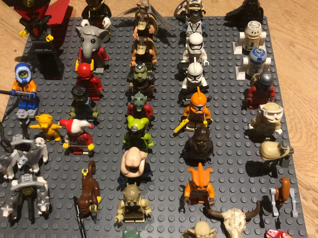 Billede 1 - Forskelle blandet super figurer