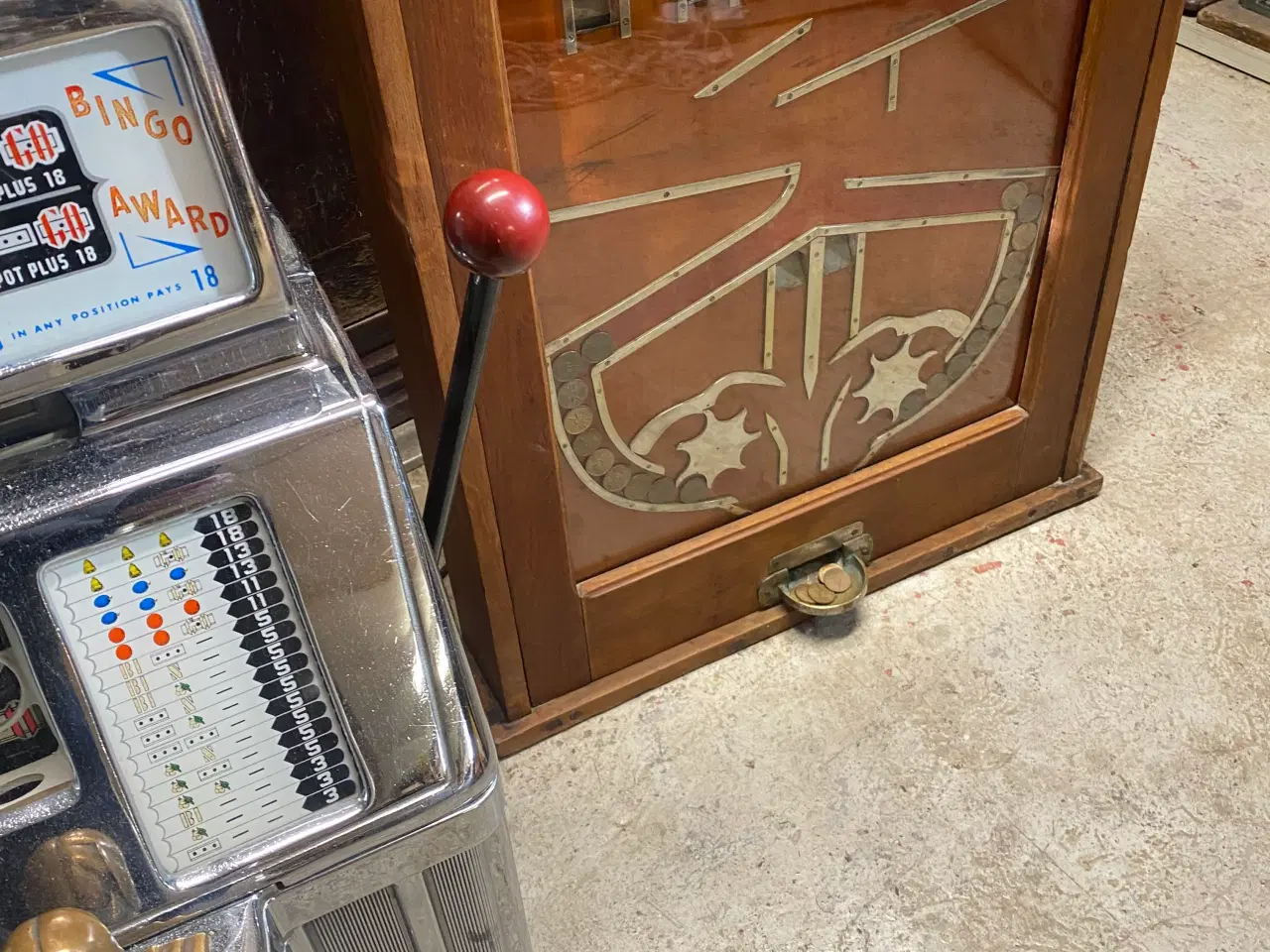 Billede 3 - Spillemaskine 5 øres vægspil
