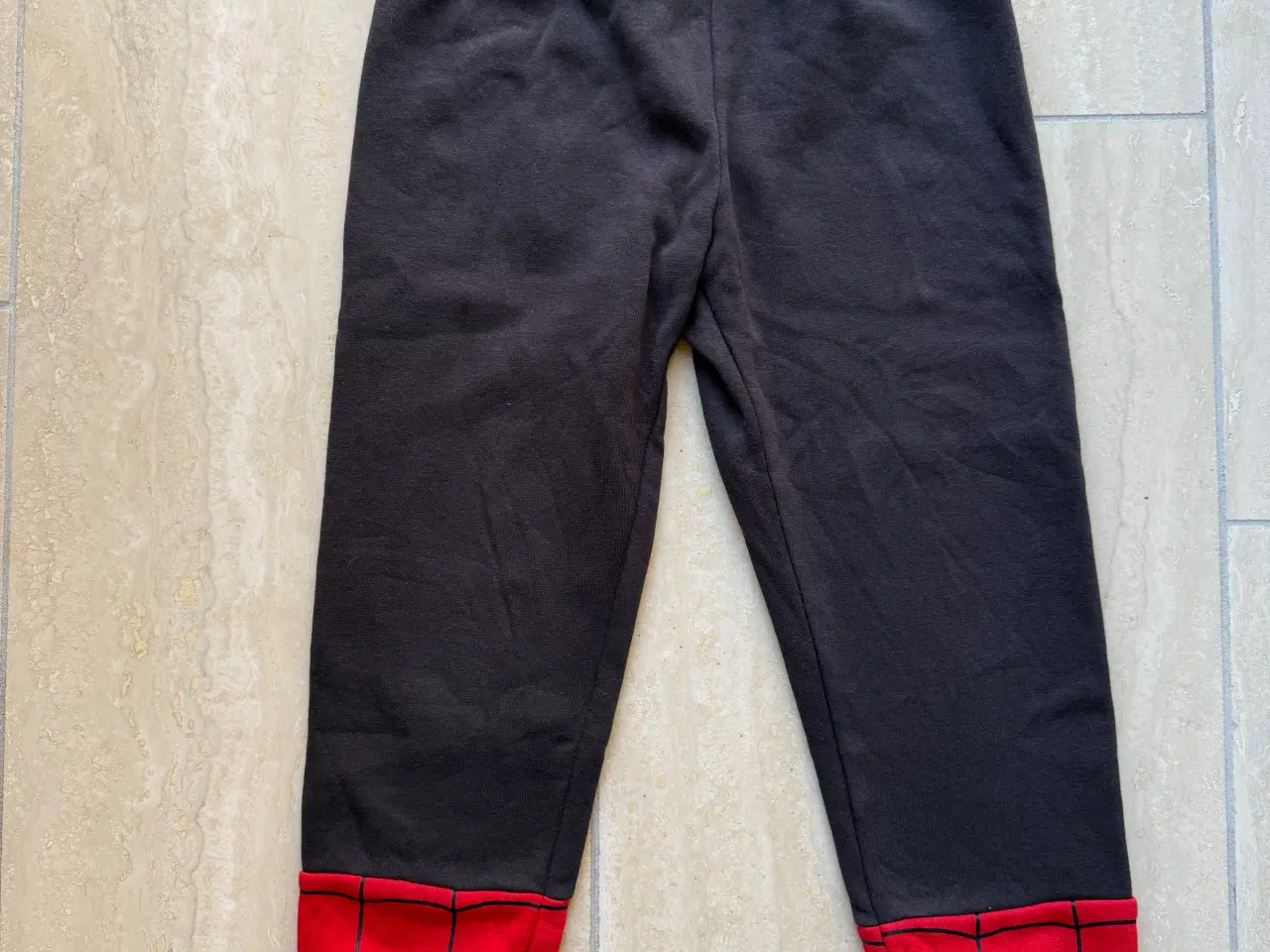 Billede 3 - Spiderman udklædning, sweatshirtsæt, str. 122