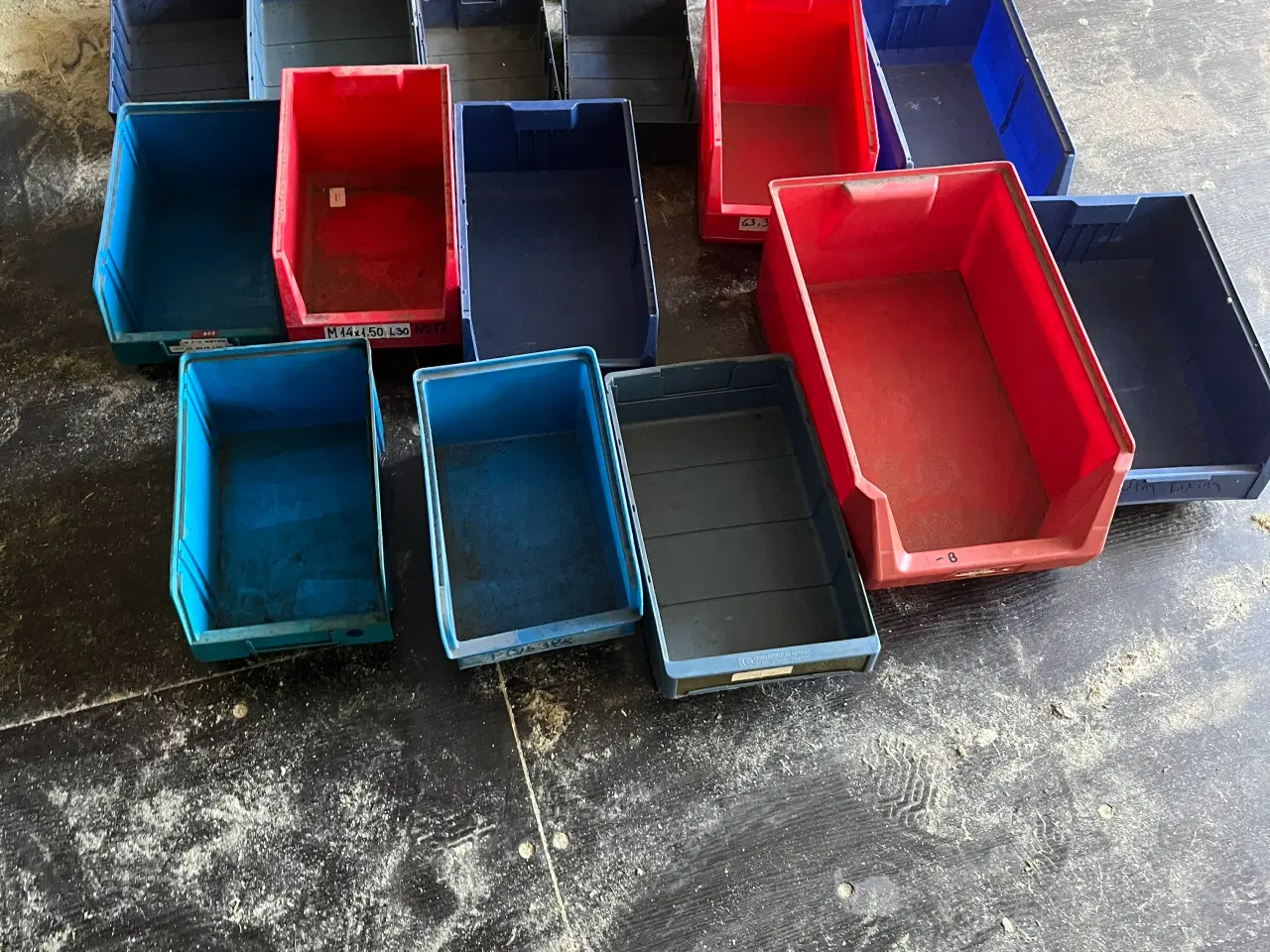 Billede 1 - Kasser