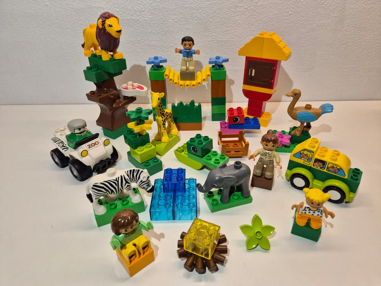 Billede 1 - Duplo Zoo med Dyr, Zoo bil samt forskellige figure