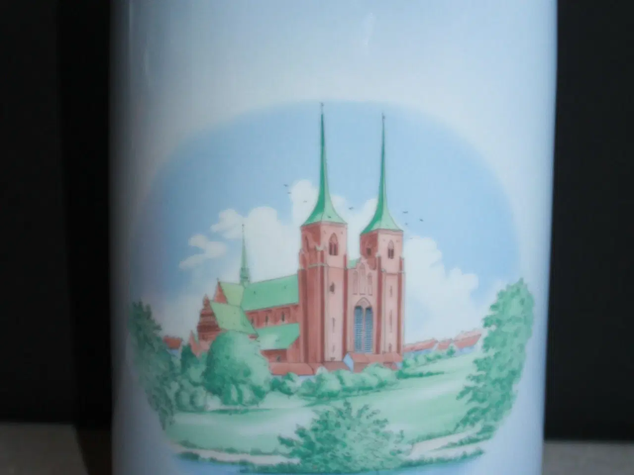 Billede 3 - Vase med Roskikde Domkirke og Dybbel Mølle