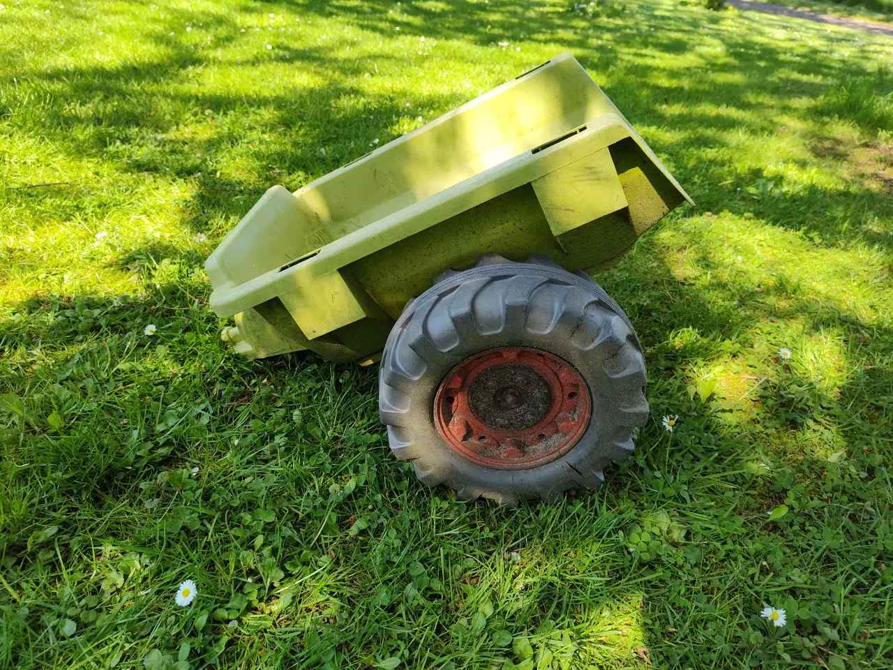 Billede 3 - Plast traktorer med vogn