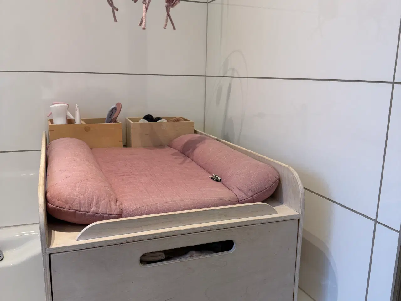Billede 1 - Puslebord til badekar