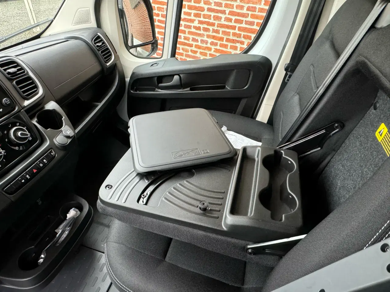 Billede 10 - Opel Movano XE Van Van Movano XE Van 35 L2H2 BHDi 140 A8 2.2 BlueHDi 140 Aut L2H2 Aut Automatisk