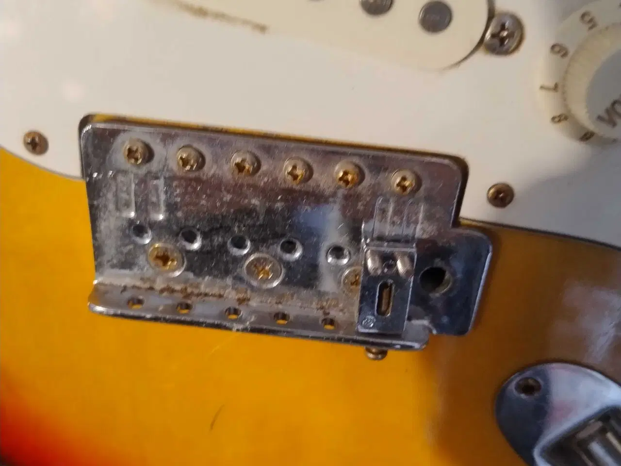 Billede 4 - Elguitar challenge kun til reservedele 