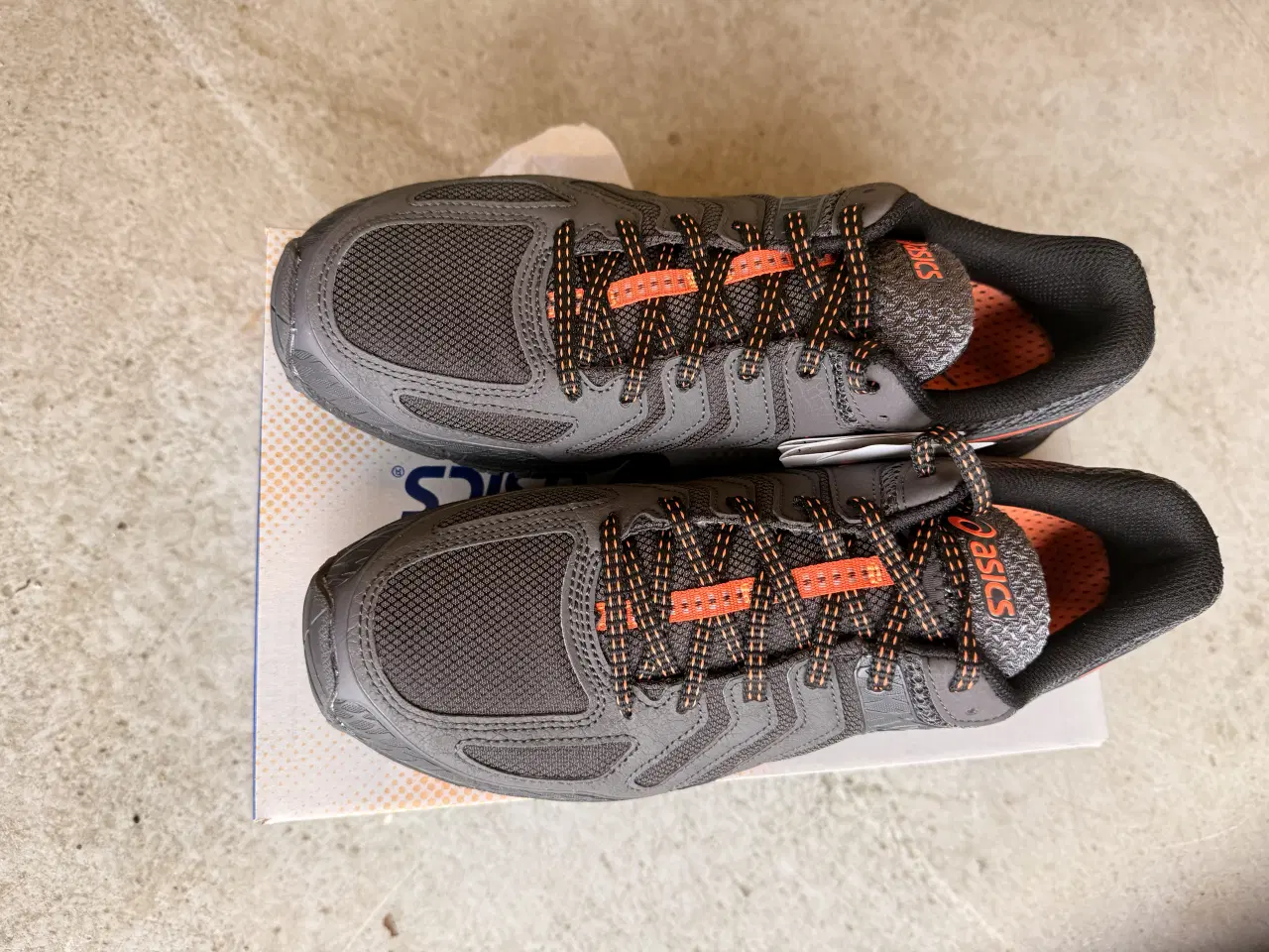 Billede 3 - Helt nye