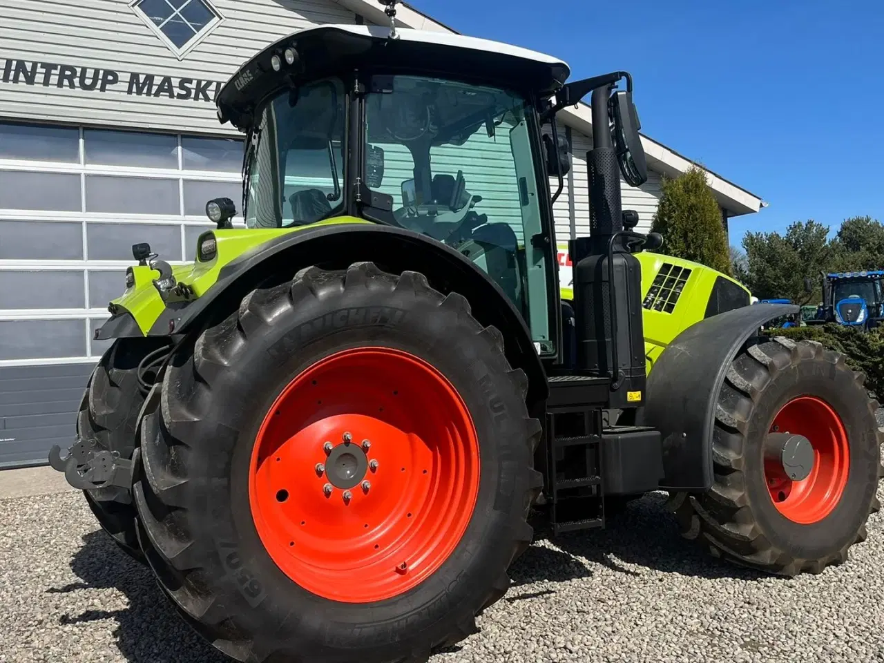 Billede 14 - CLAAS ARION 660 CMATIC med frontlift og front PTO og den kan evt også leveres med GPS anlæg