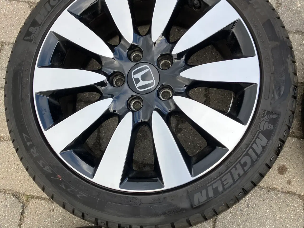 Billede 5 - Honda 17” org. Alufælge med dæk