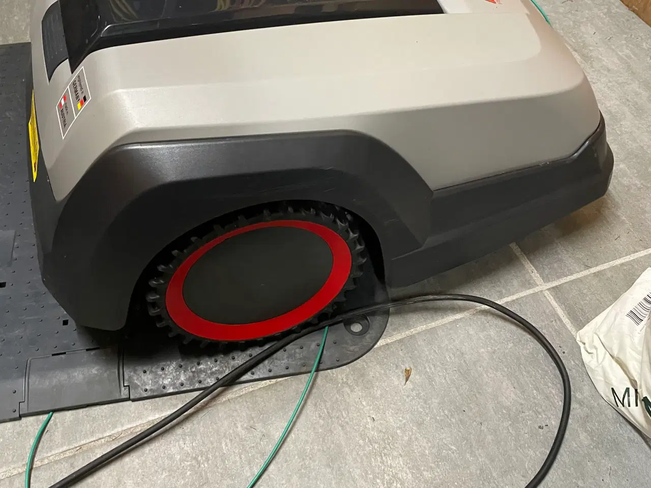 Billede 4 - Robotplæneklipper