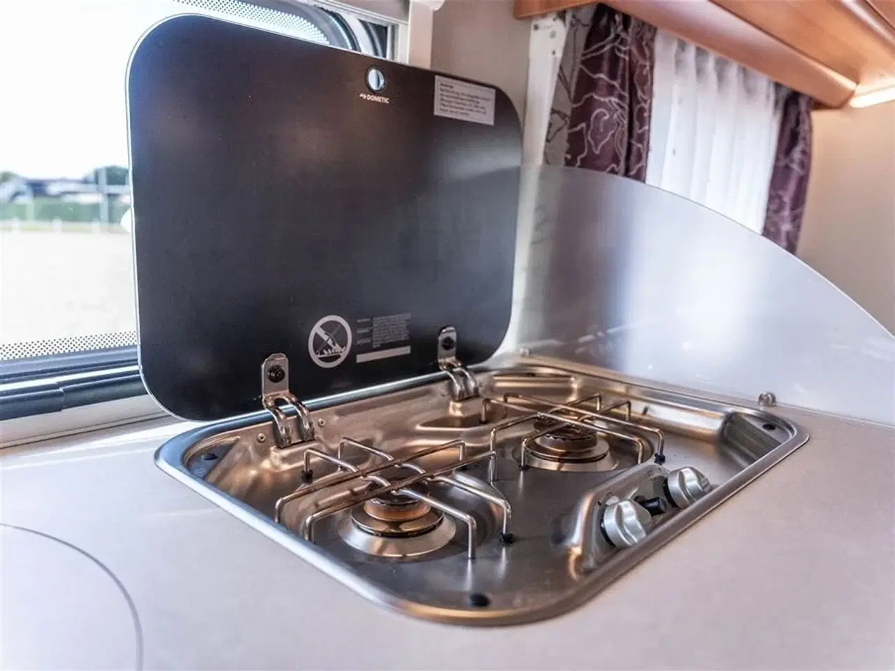 Billede 8 - 2019 - Hymer Eriba Touring Troll 535 GT   Yderst velholdt vogn med hævetag og meget udstyr