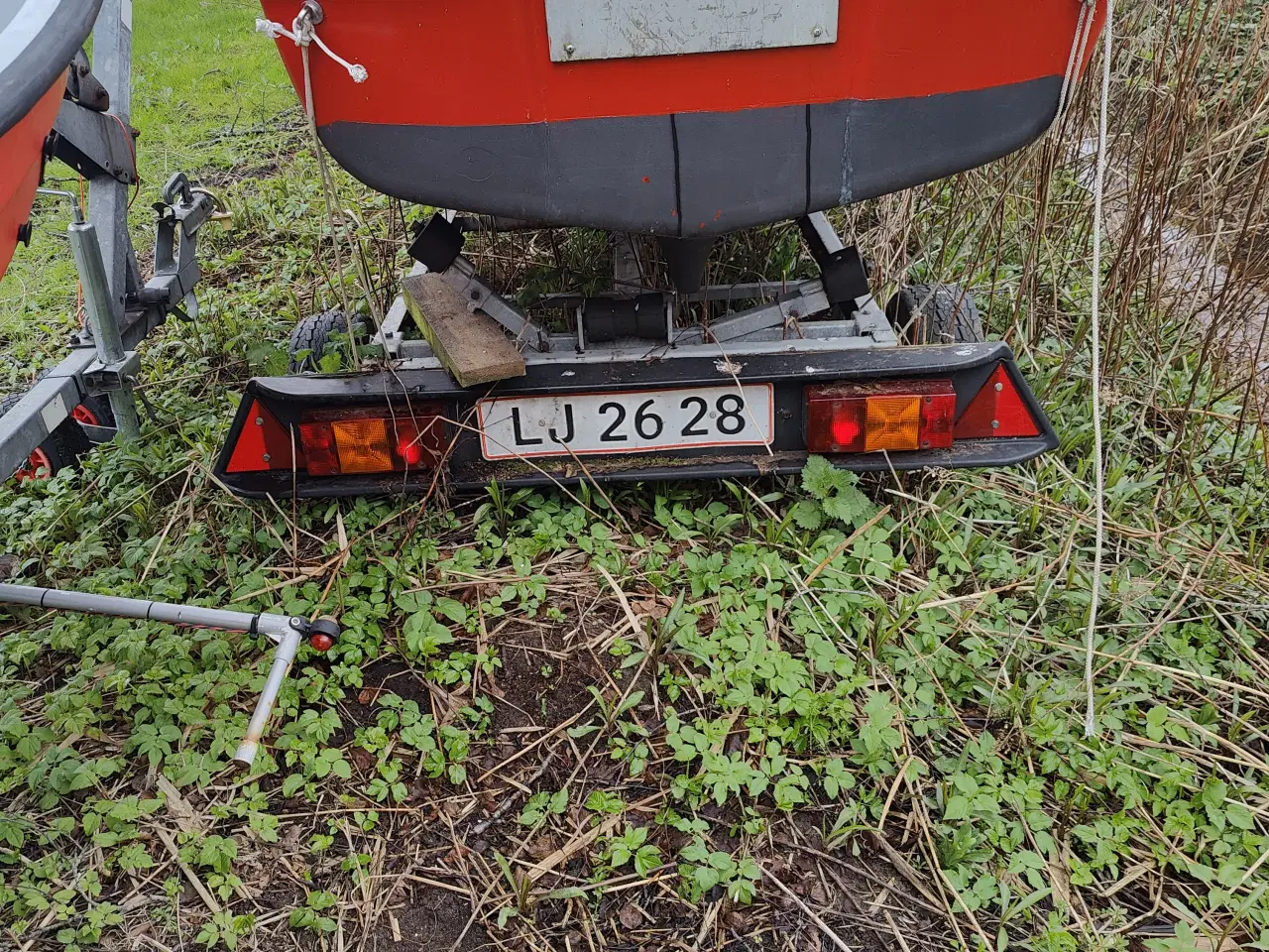 Billede 4 - Fin jolle med motor klar til nye fiske ture 