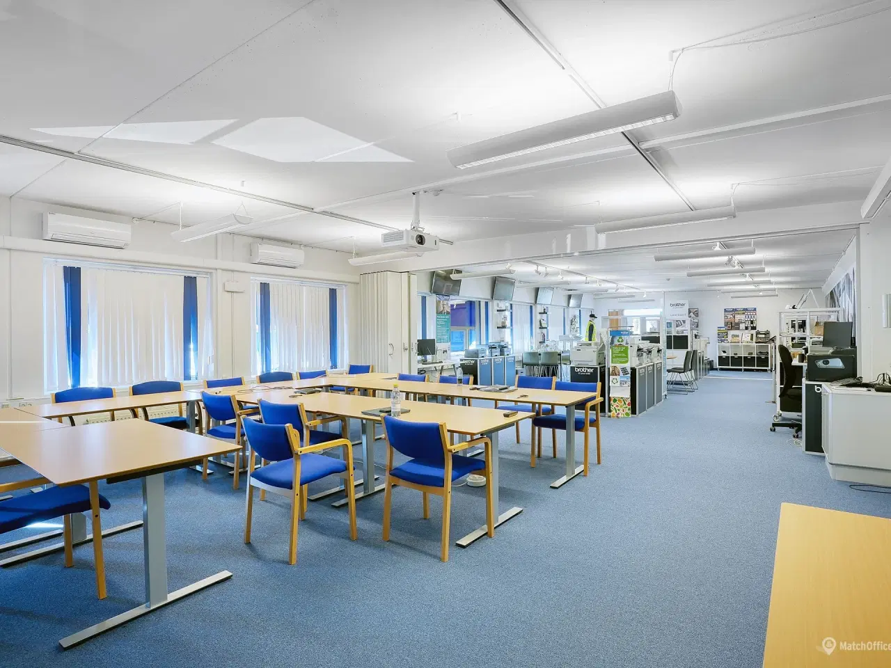 Billede 6 - Højloftet lager med 2 store porte samt administration i 2 etager tæt på E20/E47 og Ring 4