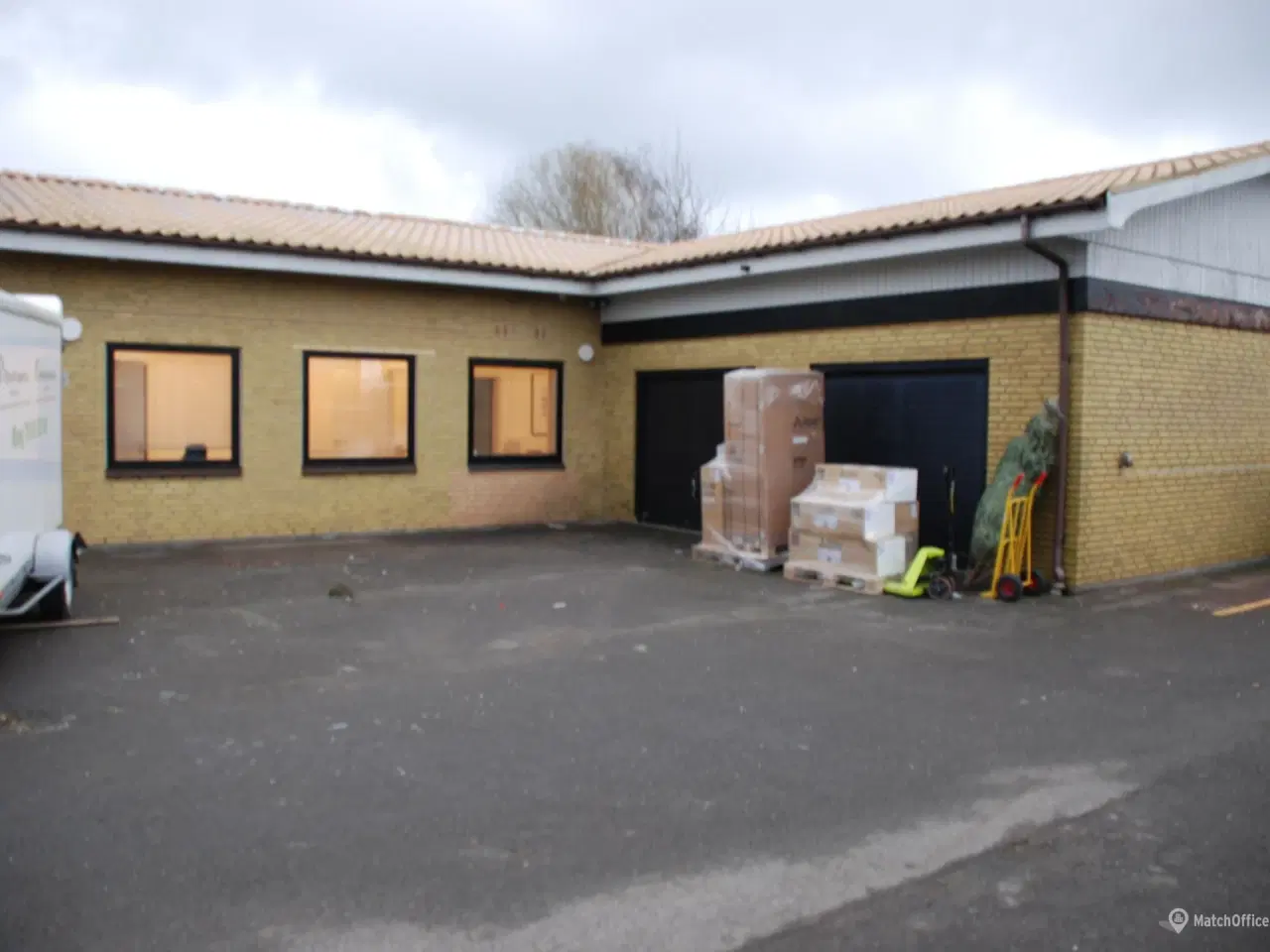 Billede 1 - Flot lejemål lager + kontor