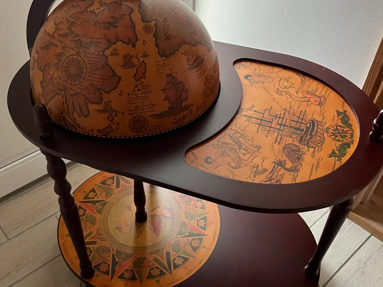 Billede 1 - Globus barbord 