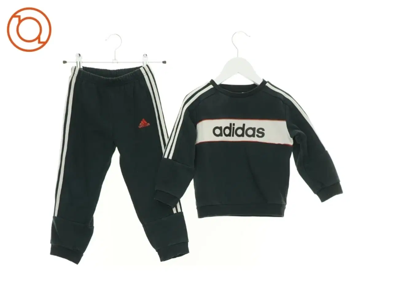 Billede 1 - Sæt træningstøj fra Adidas (str. 104 cm)