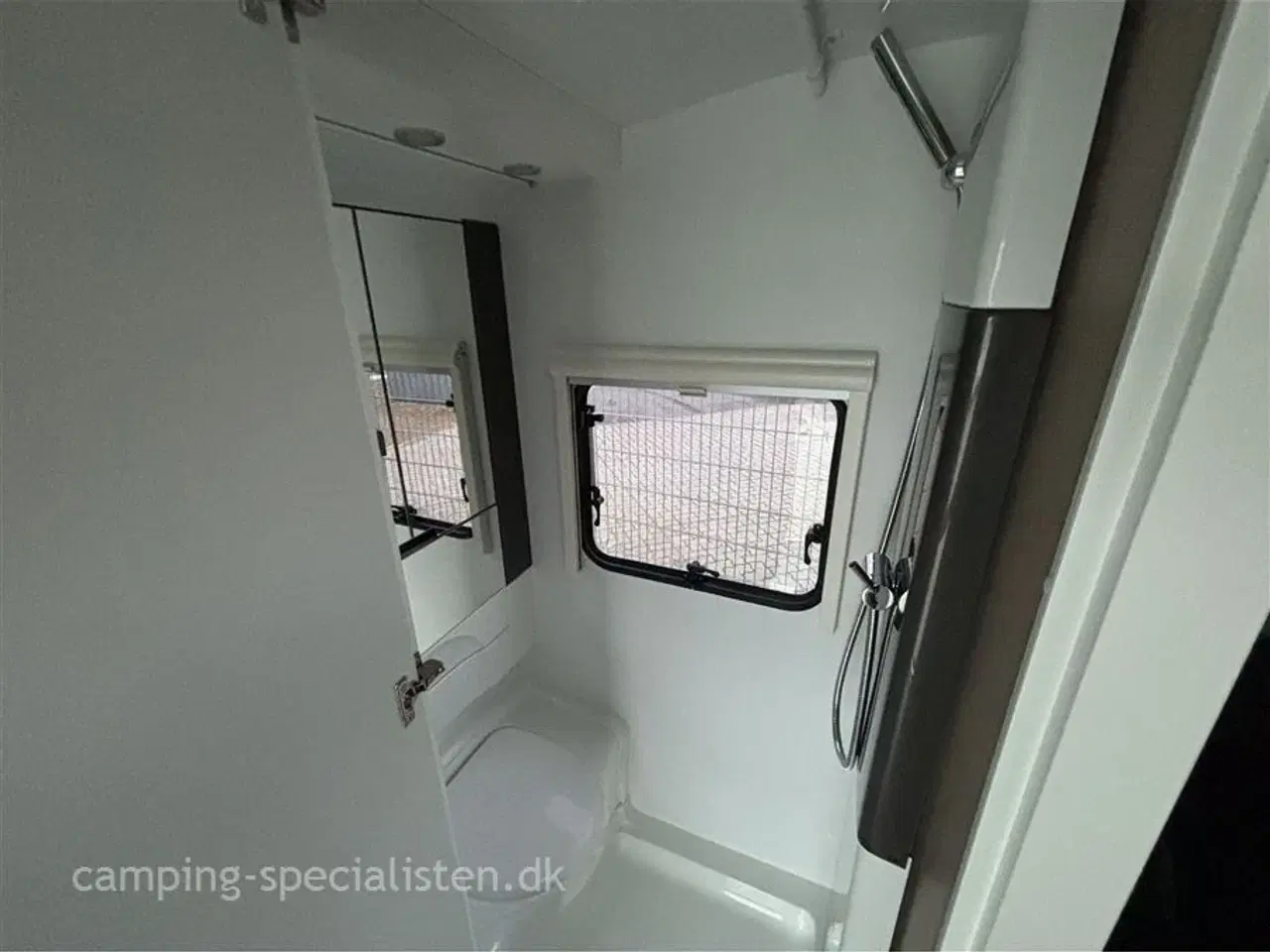 Billede 10 - 2022 - Adria Action 391 LH Så god som ny - Adria Action 391 LH Model 2022 - Kommer snart hos Camping-Specialisten i Silkeborg