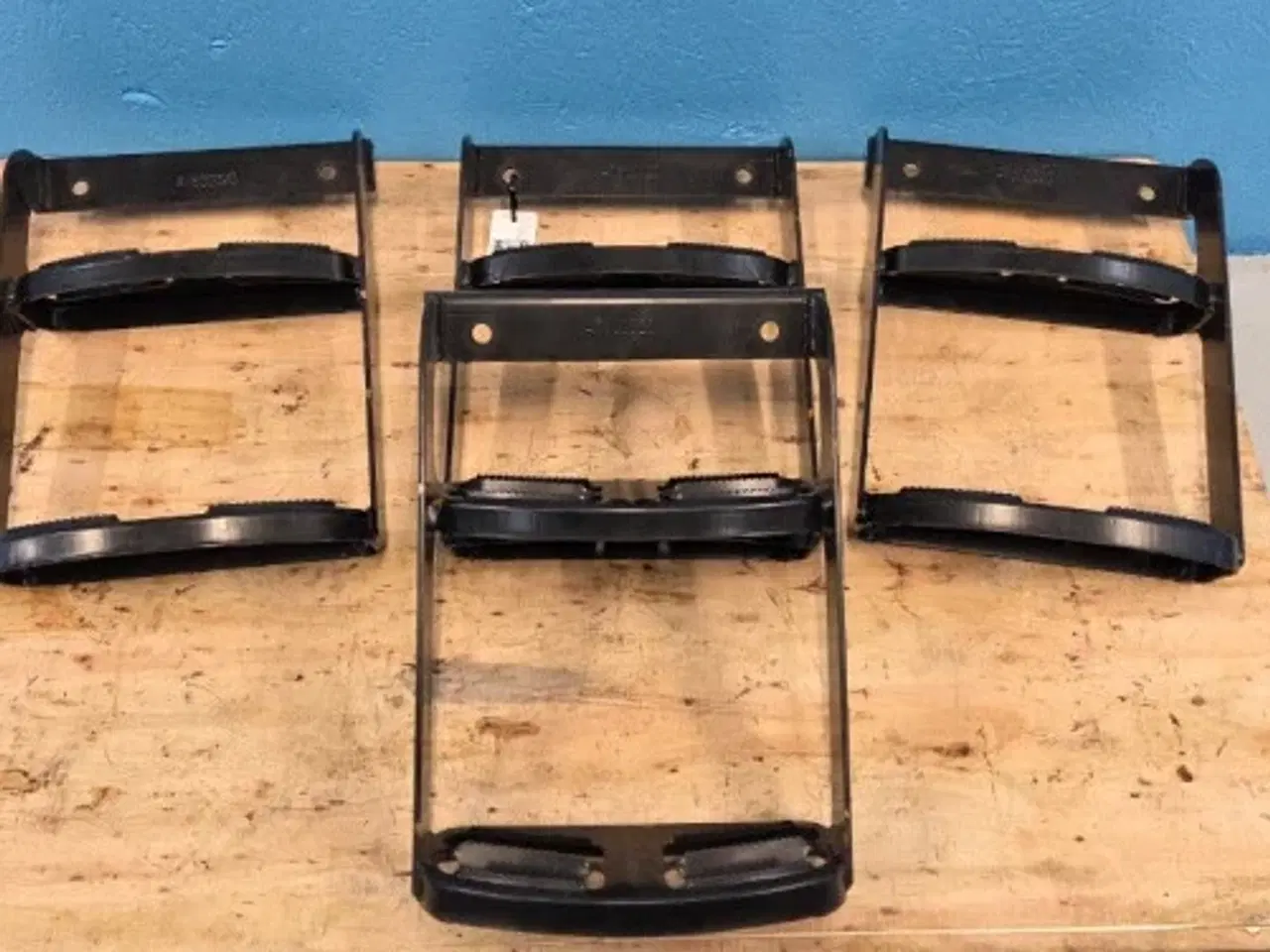 Billede 2 - New Holland T4.75 Stige 47600020  4Stk