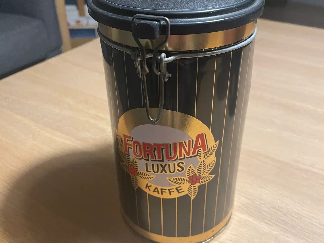 Billede 10 - Blikdåser sælges