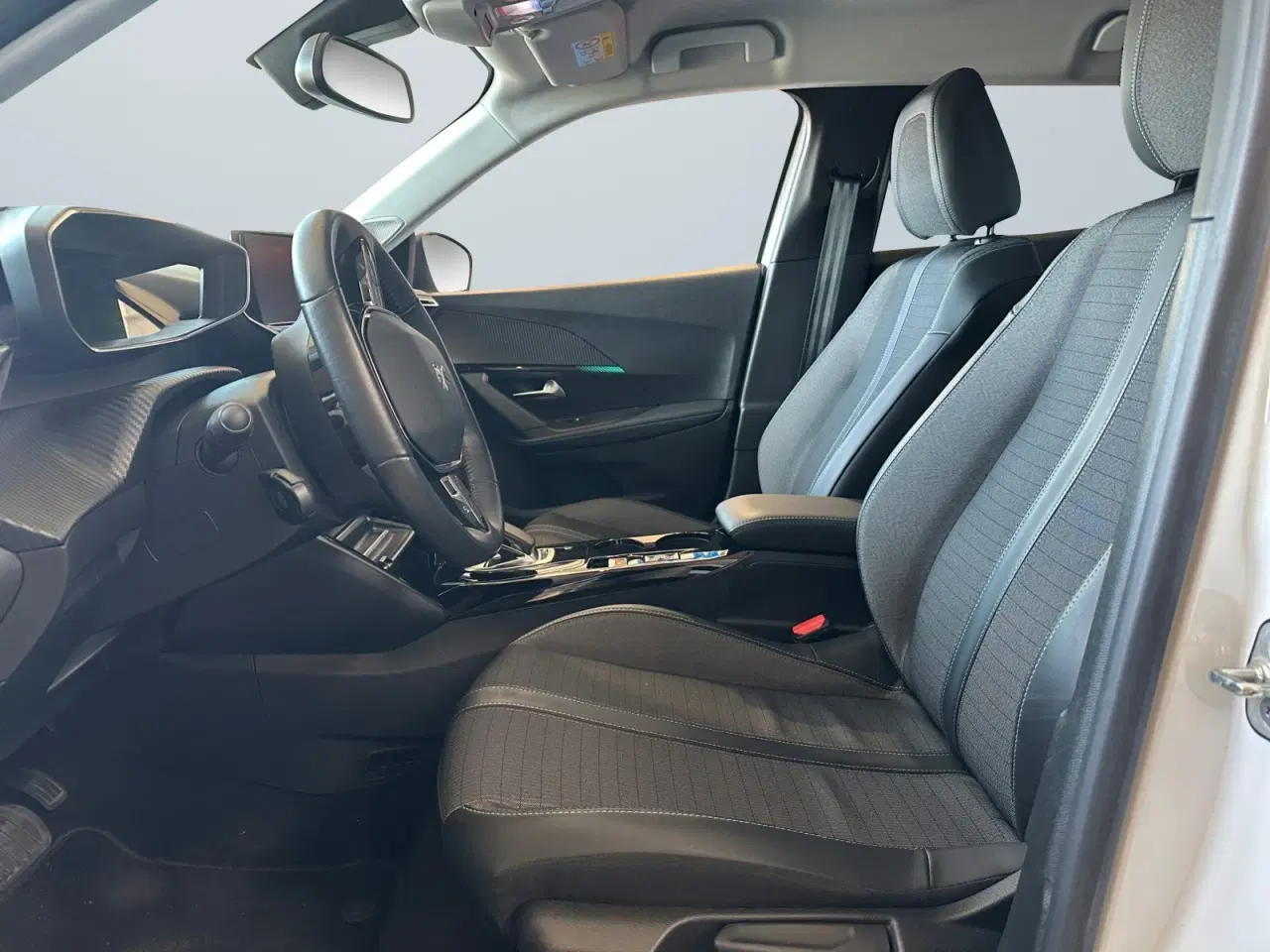 Billede 4 - Peugeot e-2008 50 Allure Pack