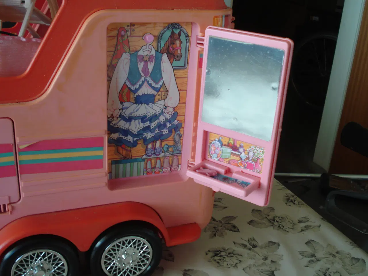 Billede 3 - Barbie trailer