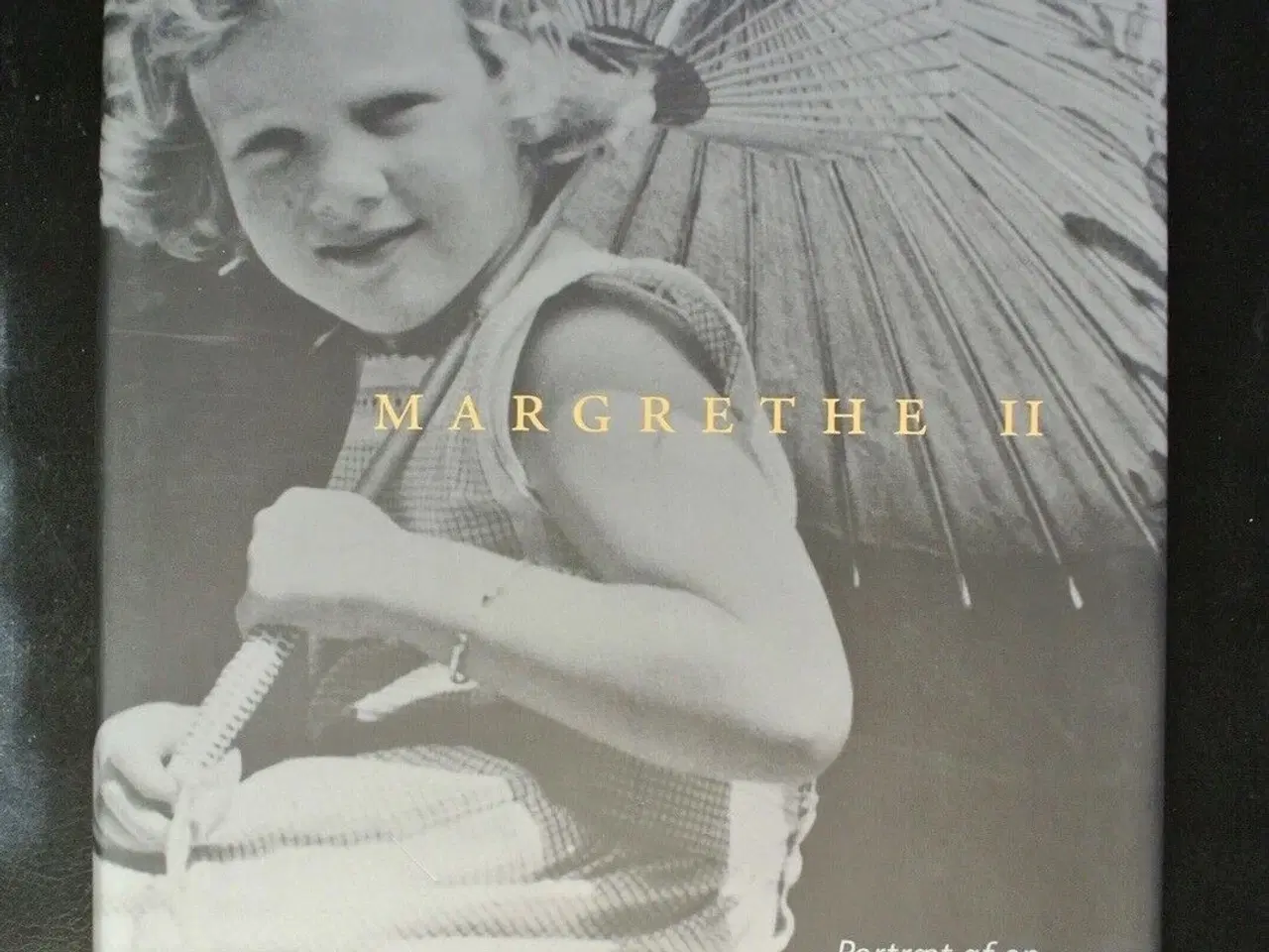 Billede 1 - margrethe II - portræt af en dronning, af lars sch