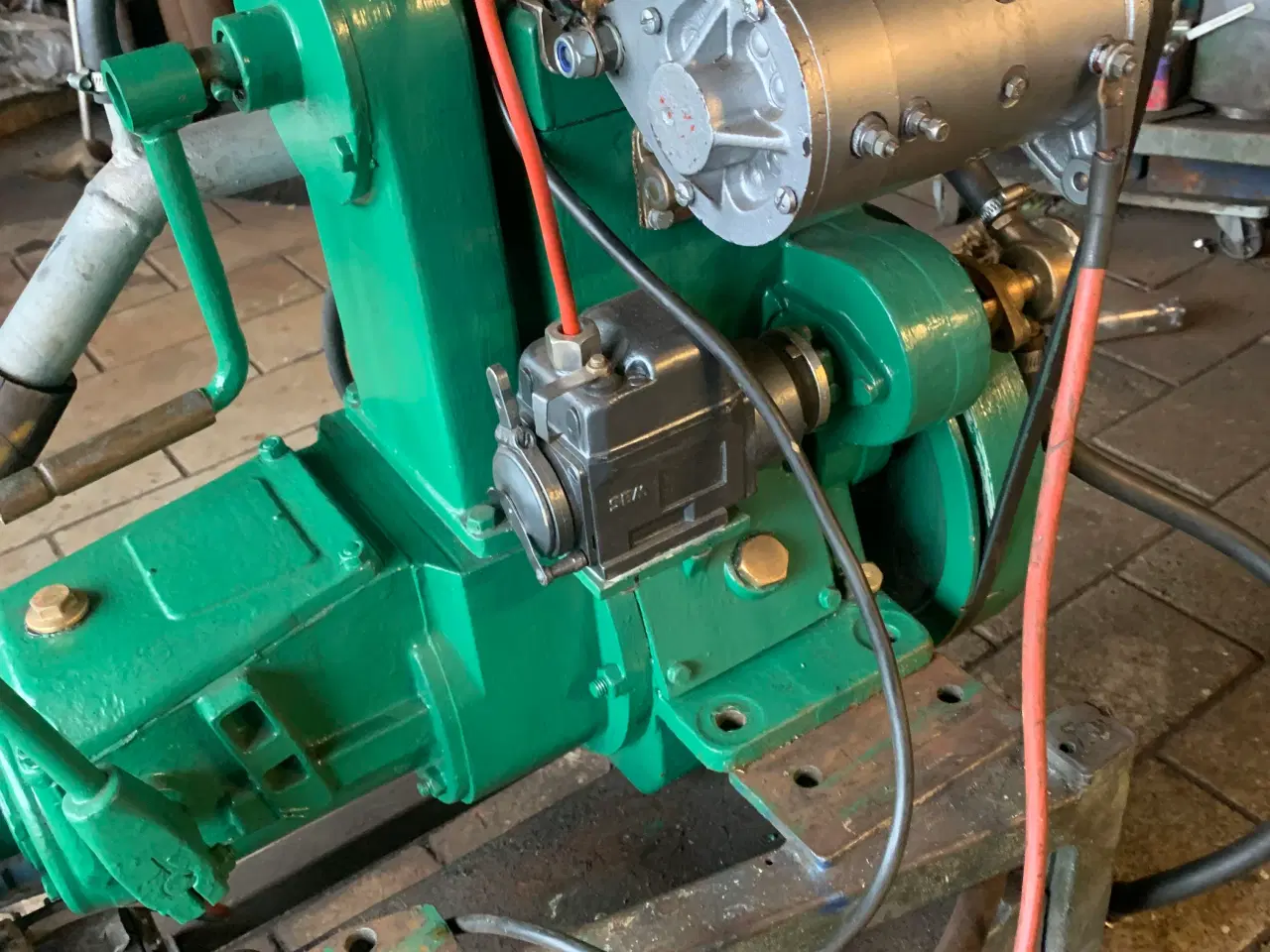 Billede 2 - Marstalmotorer med engelsk gear og en med standard