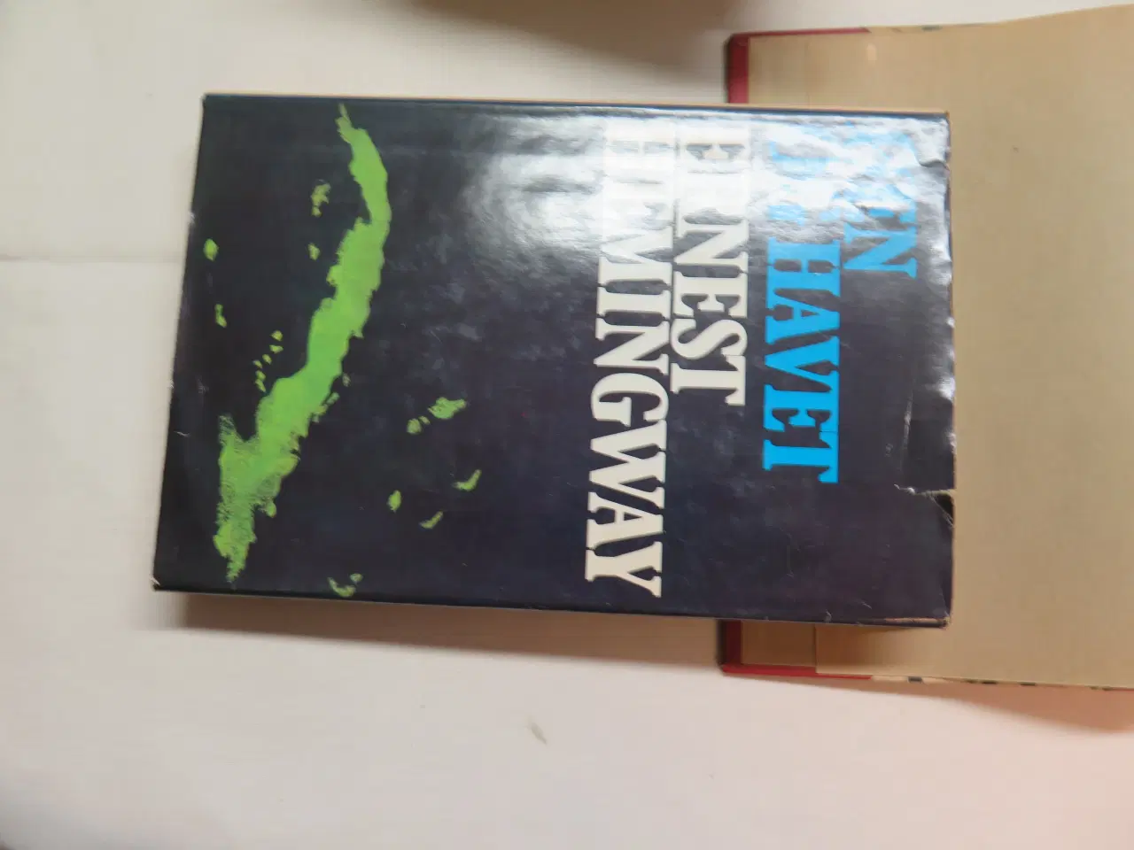 Billede 4 - Ernest Hemmingway 6+1 bøger i privat halvshirting.