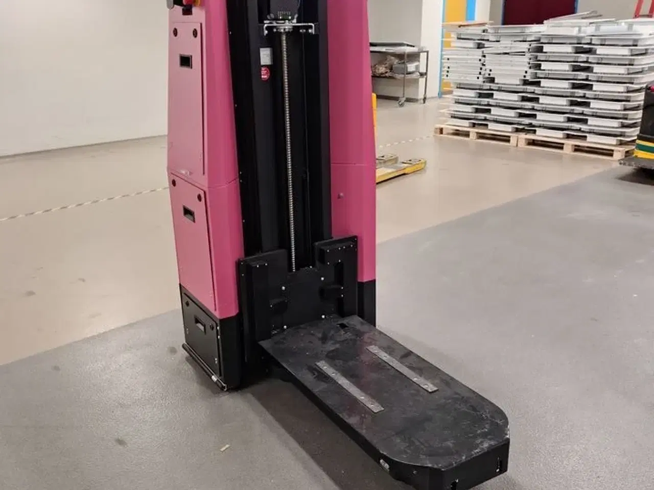 Billede 5 - Eleven Transport Robots and six chargers E&K AUTOMATION ECO L03