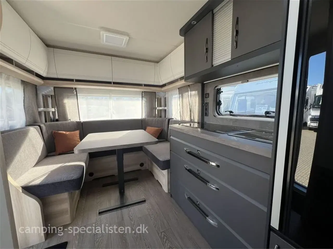 Billede 7 - 2026 - Hobby De Luxe 460 UFe   2026 Hobby De Luxe 460 UFe DK LINE - Kan ses nu hos Camping-Specialisten.dk