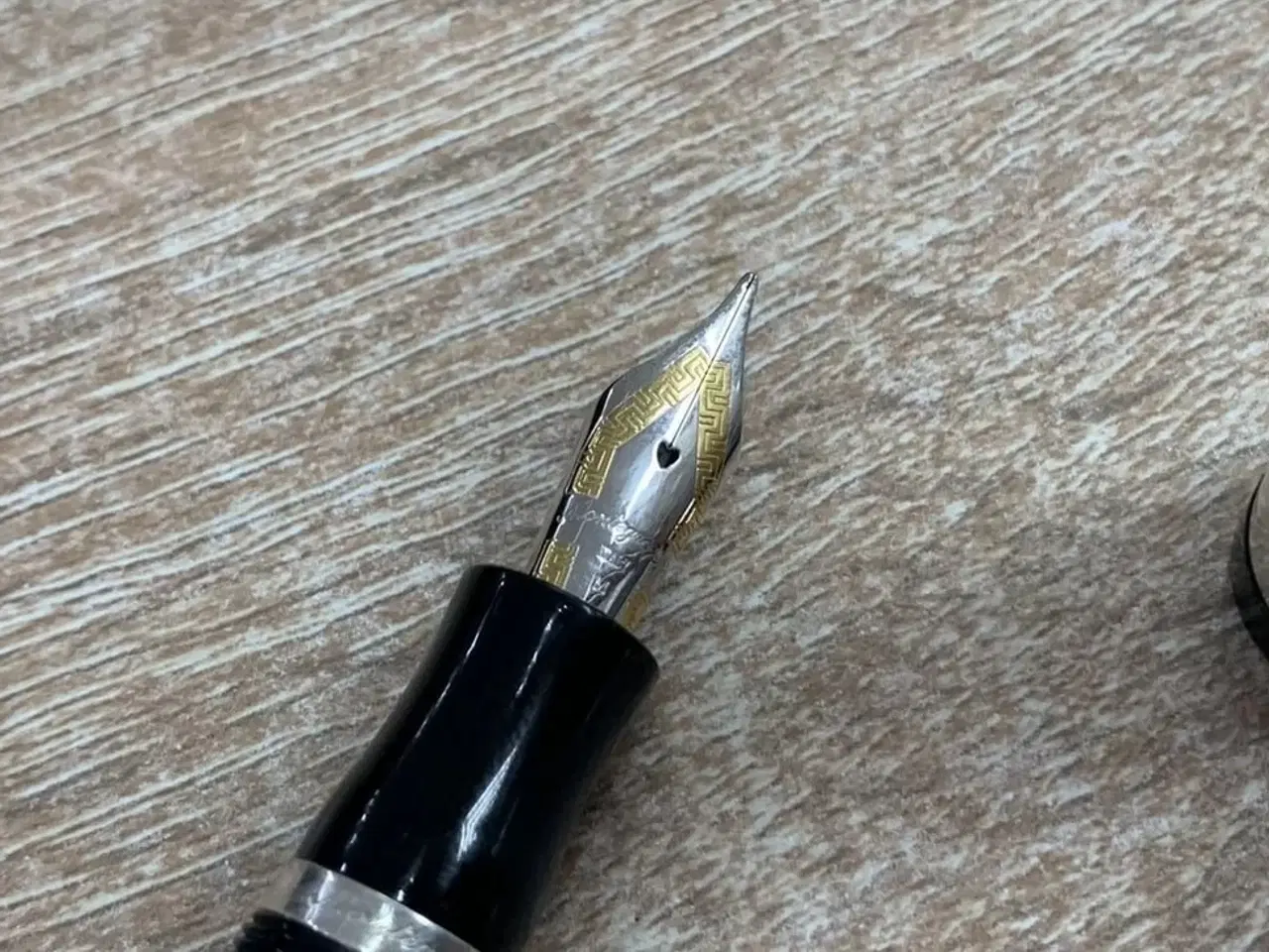 Billede 5 -  Montegrappa Cosmopolitan Batik fyldepen