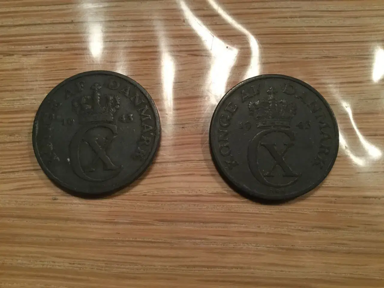 Billede 2 - 2 x 5 øre mønter fra 1943