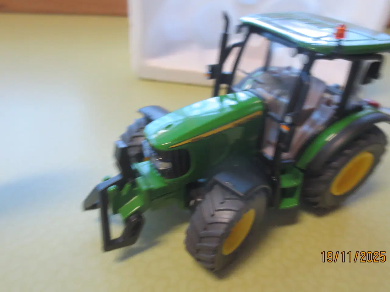 Billede 4 - 1 stk Ny Modeltraktor John Deere 5820 
