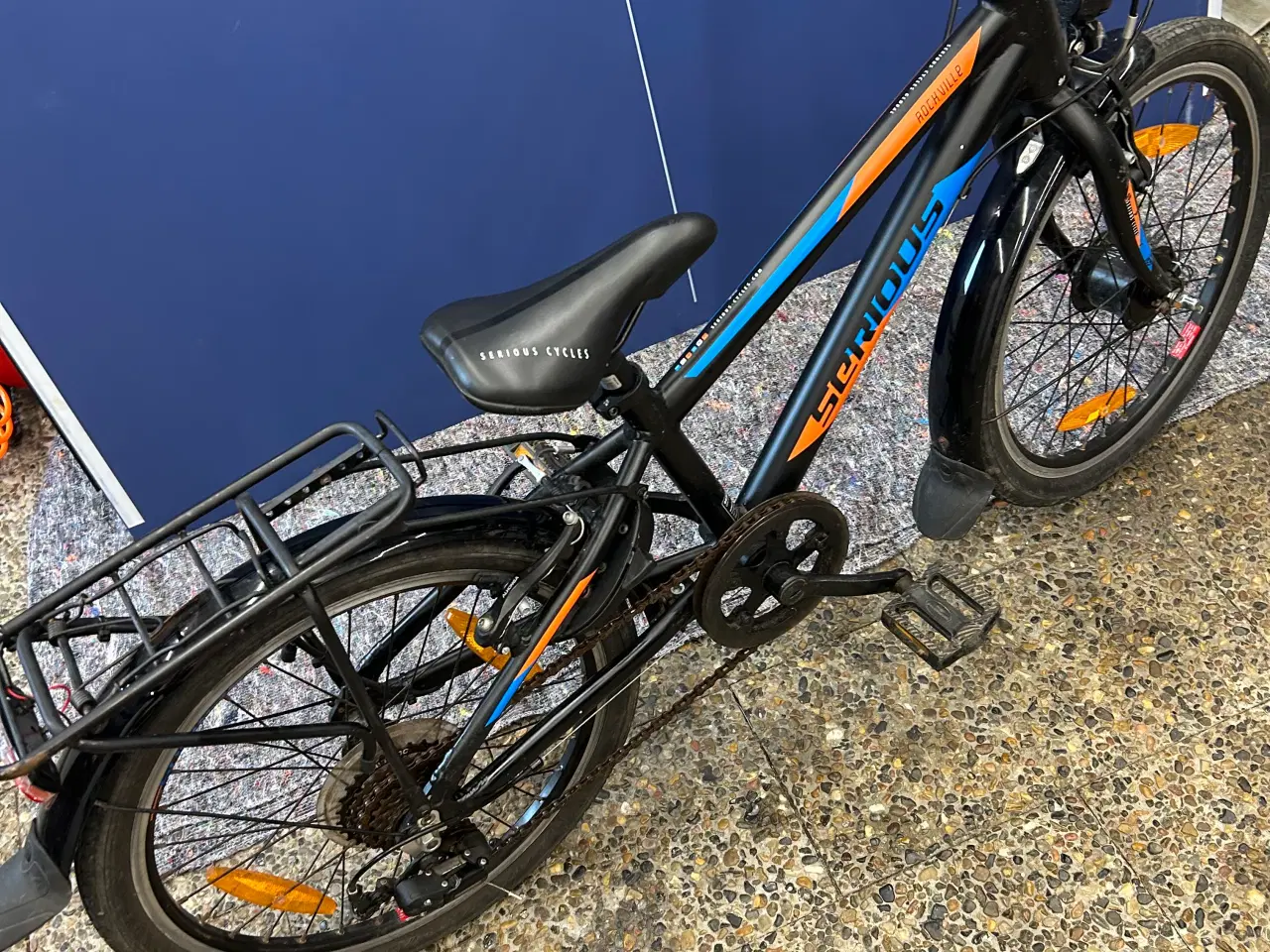Billede 2 - Drenge cykel m 7 gear serious med lås 