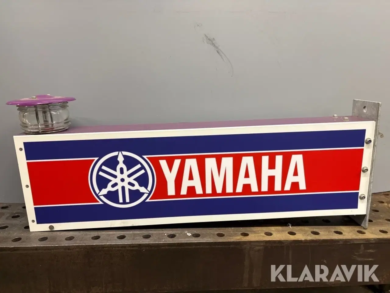 Billede 5 - Skilt med lys i top