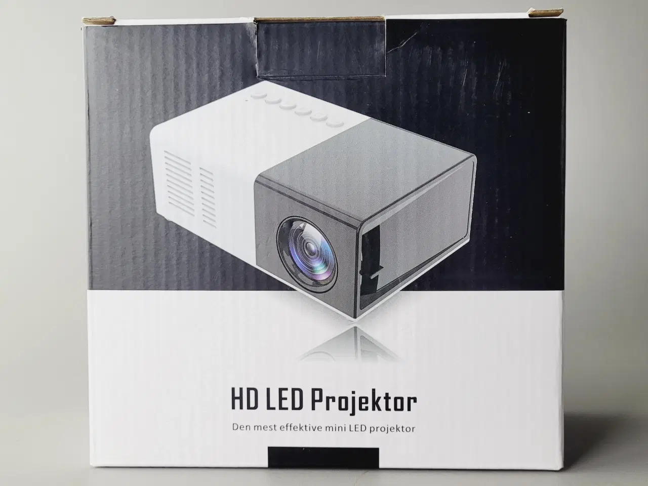 Billede 1 - ⭐️. 🎥 HD LED Mini Projektor – Kompakt og Effektiv
