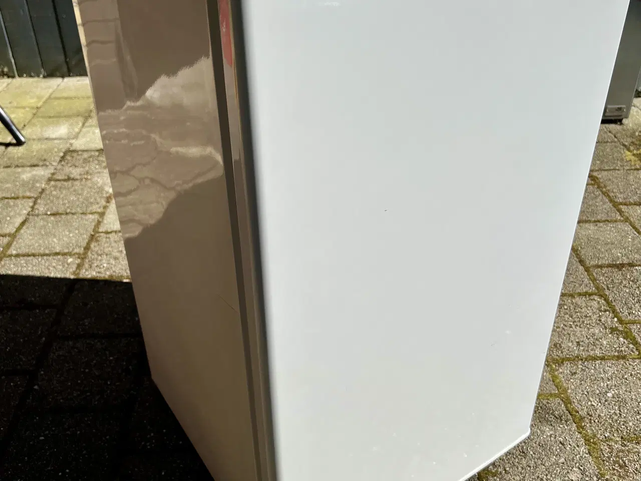 Billede 1 - Skabsfryser til den lille lejlighed.