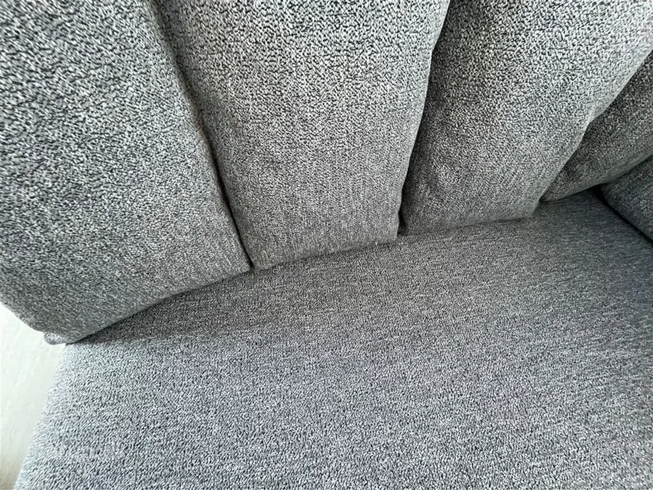 Billede 9 - 2026 - Adria Adora 613 PK Teen Køjesenge (3) og dobbeltseng, rund-siddegruppe og L-sidegruppe, SmartBox opbevaring, Truma Combi 6E, el-gulv-varme, 142 l. stort køleskab m/ frys