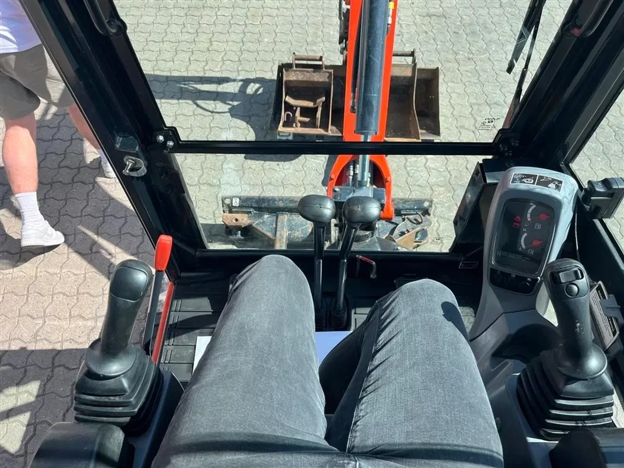 Billede 12 - Kubota KX019-4 Tiltfæste, Koblinger og haner og 3 skovle