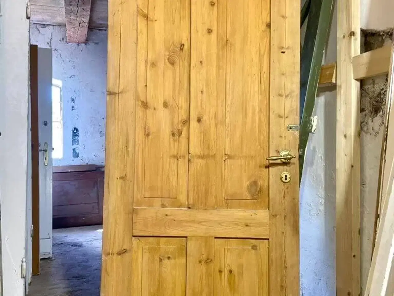 Billede 1 - Afsyret, original fyldningsdør u. karm