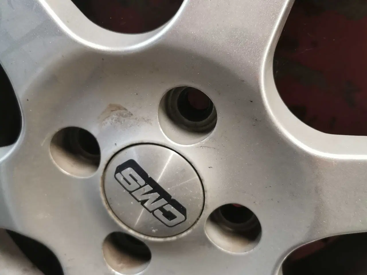 Billede 3 - Dæk på alufælge 