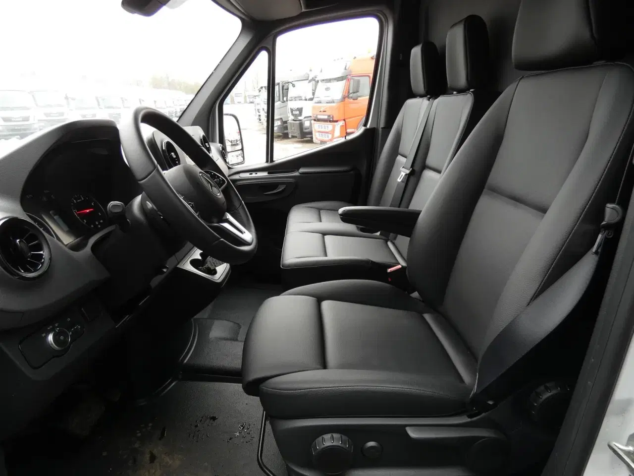 Billede 9 - Mercedes-Benz Sprinter 317 2,0 CDI A4 H2 RWD 9G-Tronic 170HK Van Aut.