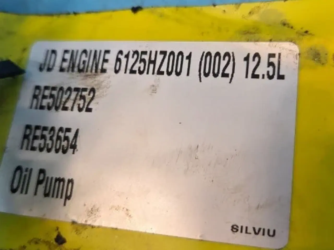 Billede 2 - John Deere 6125HZ001 Oliepumpe RE502752