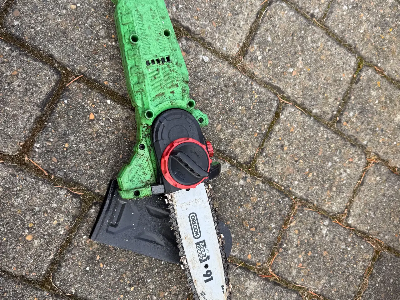 Billede 4 - Sælger en Florabest teleskopisk motorsav 20V