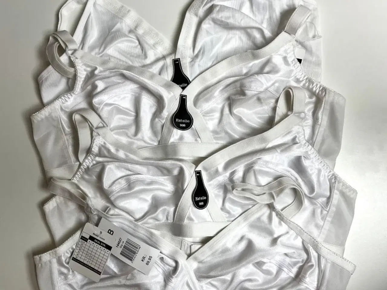 Billede 2 - 4 hvide BH'er, str. 90B. Helt ubrugt!