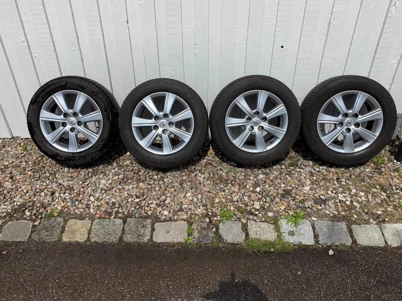 Billede 2 - Michelin dæk m. alufælge